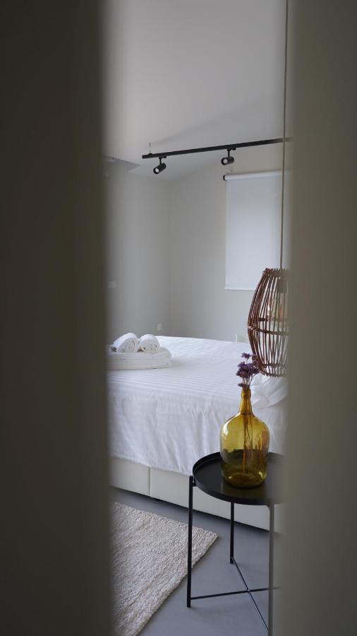 ヴィーラ・デ・レイ Zab Living Bed & Breakfast エクステリア 写真