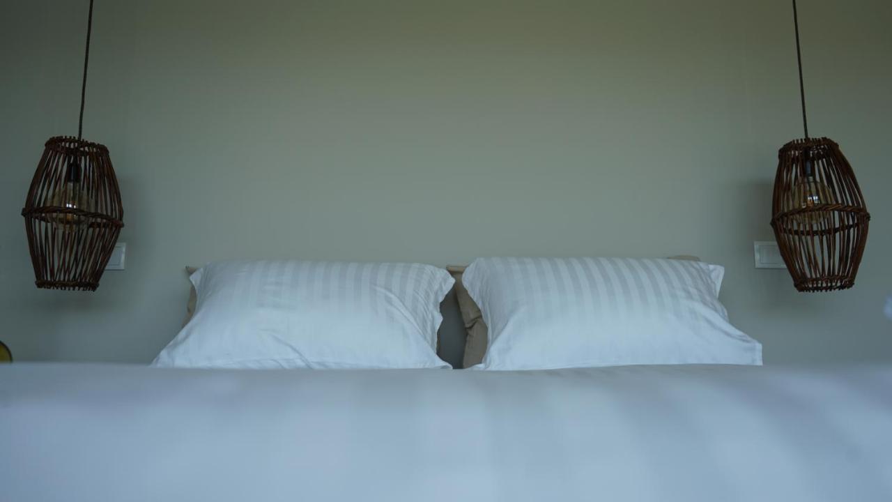 ヴィーラ・デ・レイ Zab Living Bed & Breakfast エクステリア 写真
